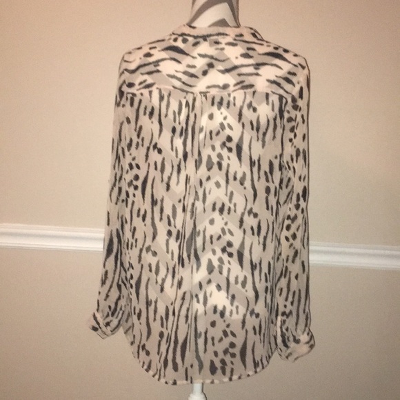 Nice blouse!! - Picture 3 of 3